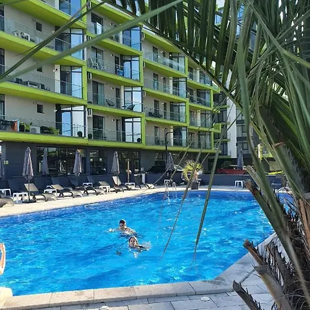 Seavibes B10 - Pool & Spa Beach Appartement