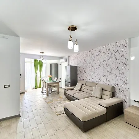 Seavibes B10 - Pool & Spa Beach *